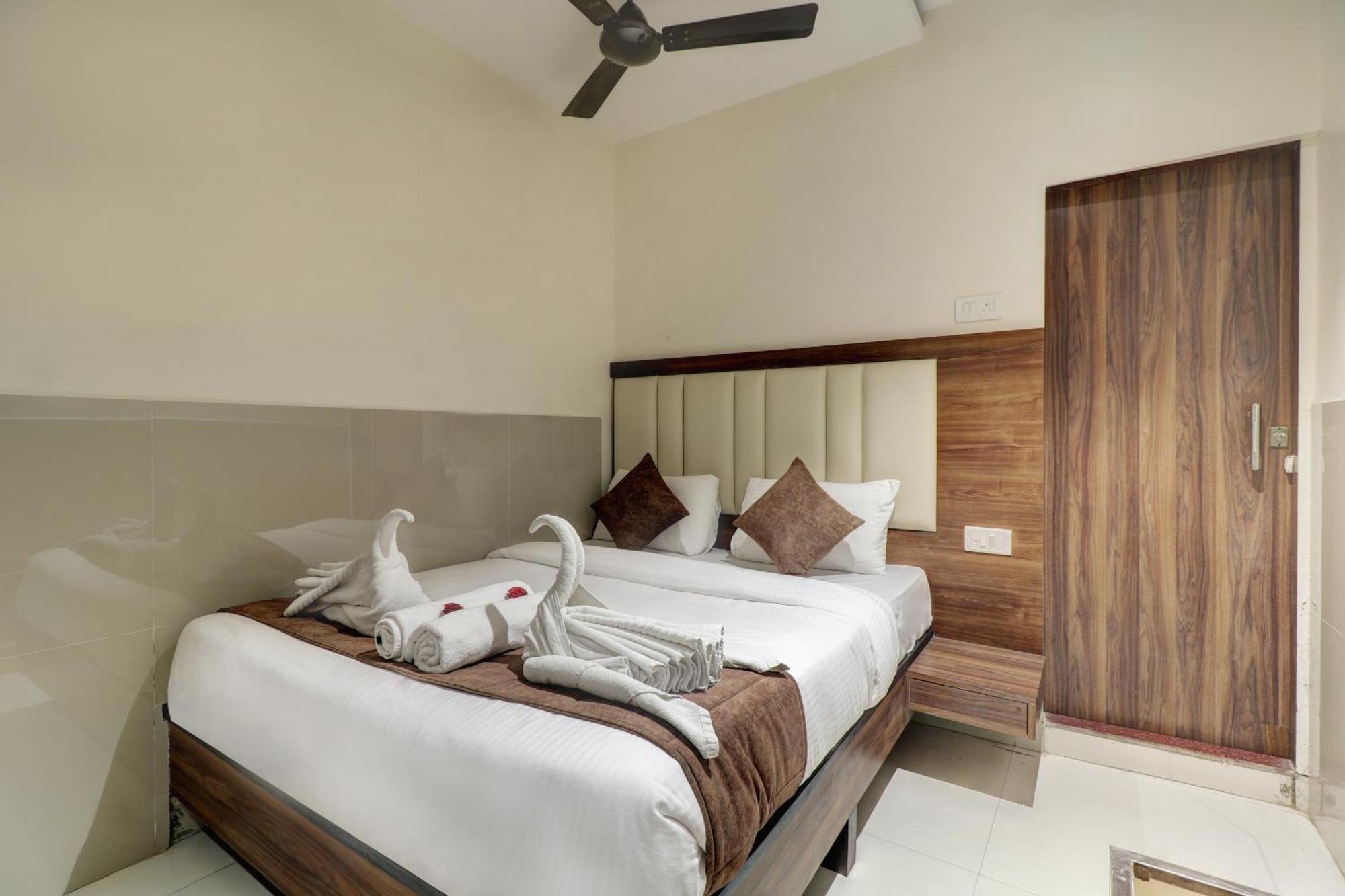 فندق New Parimeet Residency نافي مومباي المظهر الخارجي الصورة