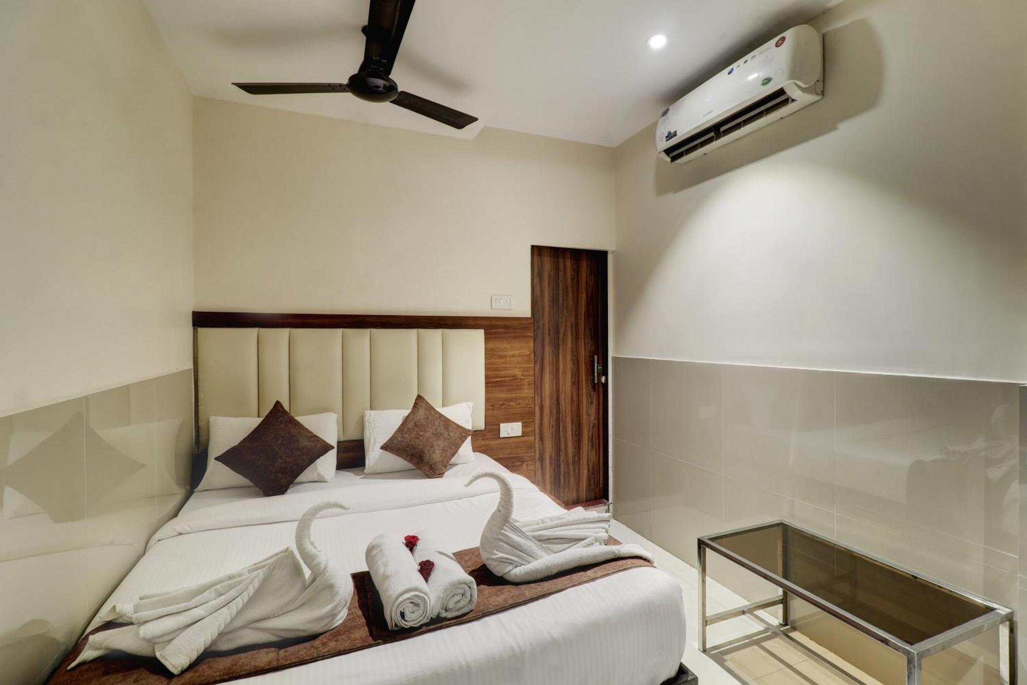 فندق New Parimeet Residency نافي مومباي المظهر الخارجي الصورة