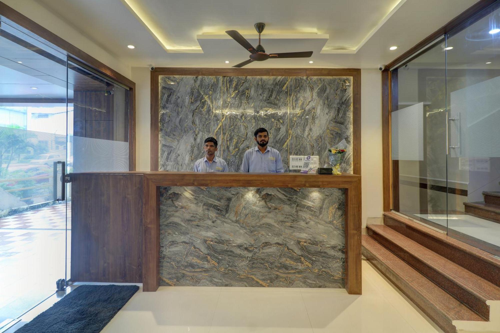فندق New Parimeet Residency نافي مومباي المظهر الخارجي الصورة