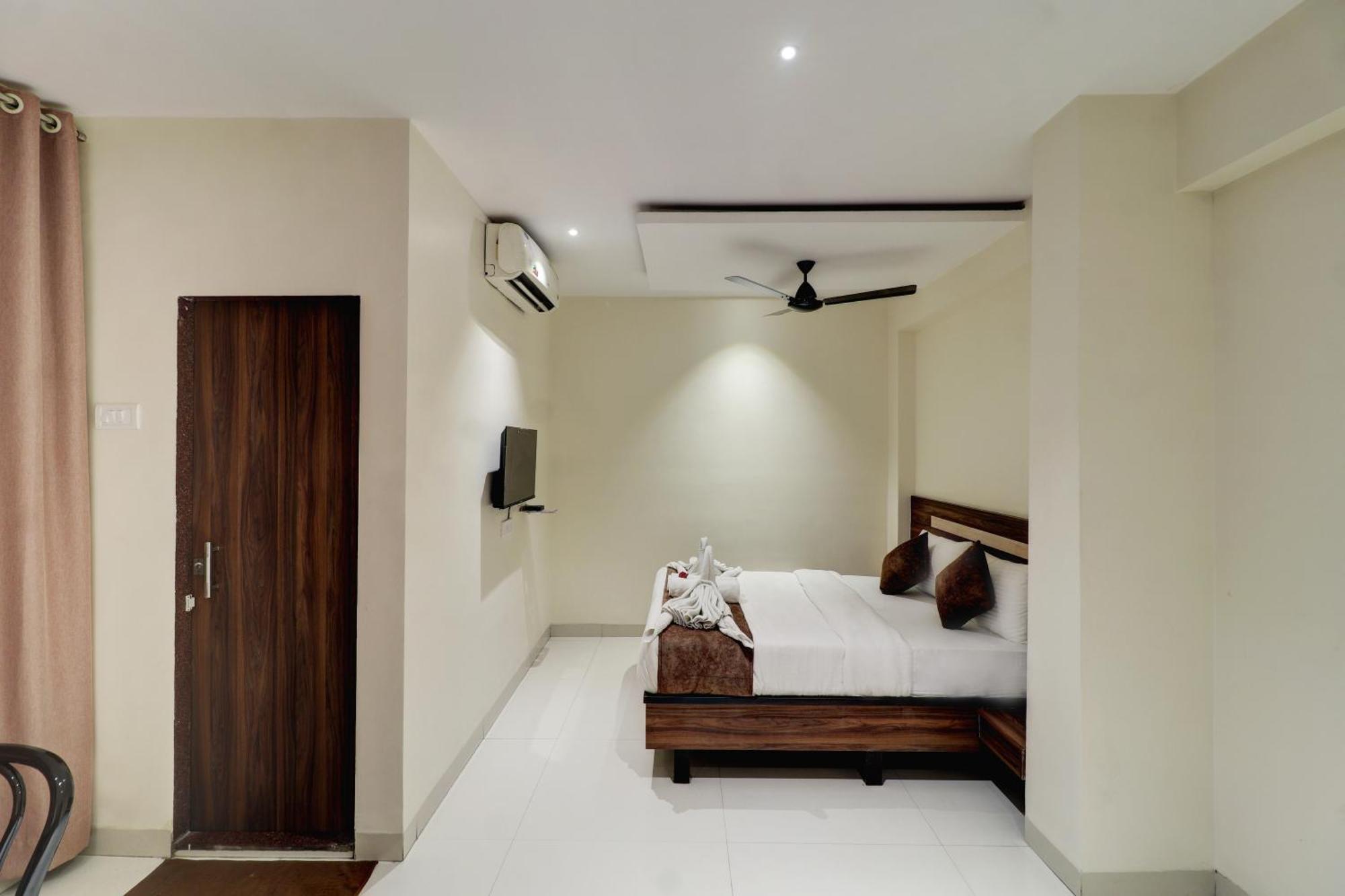 فندق New Parimeet Residency نافي مومباي المظهر الخارجي الصورة