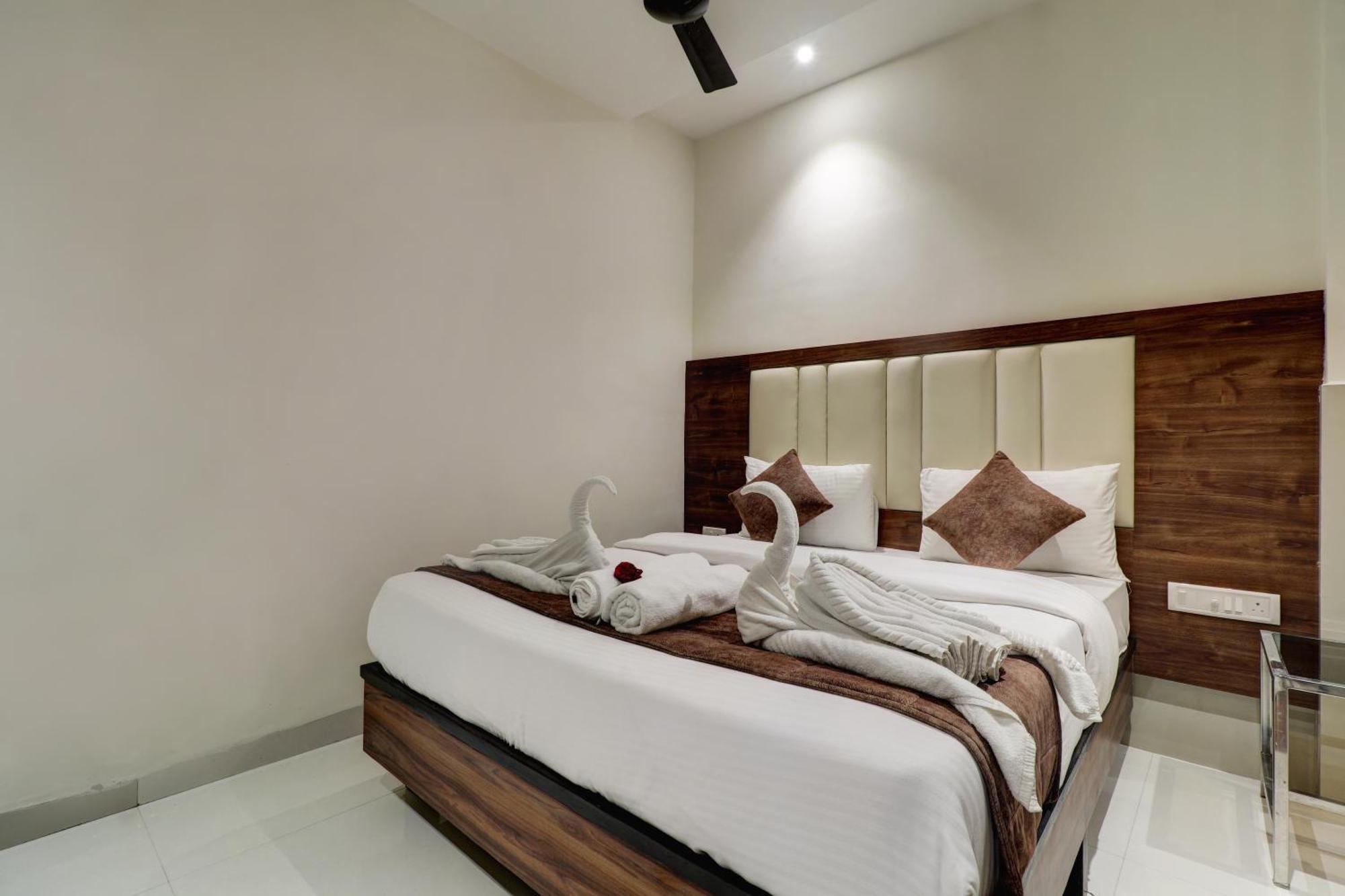 فندق New Parimeet Residency نافي مومباي المظهر الخارجي الصورة