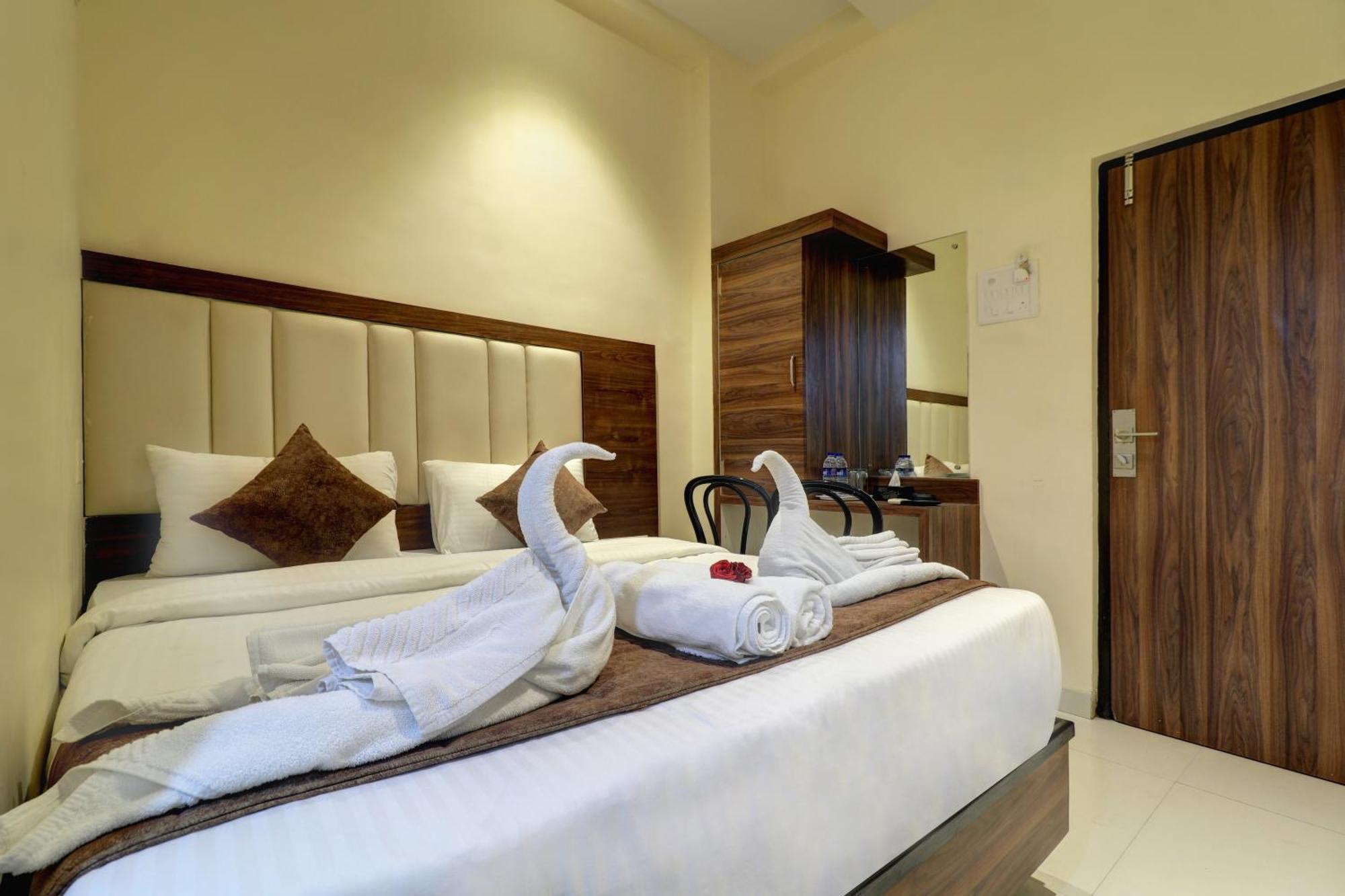 فندق New Parimeet Residency نافي مومباي المظهر الخارجي الصورة